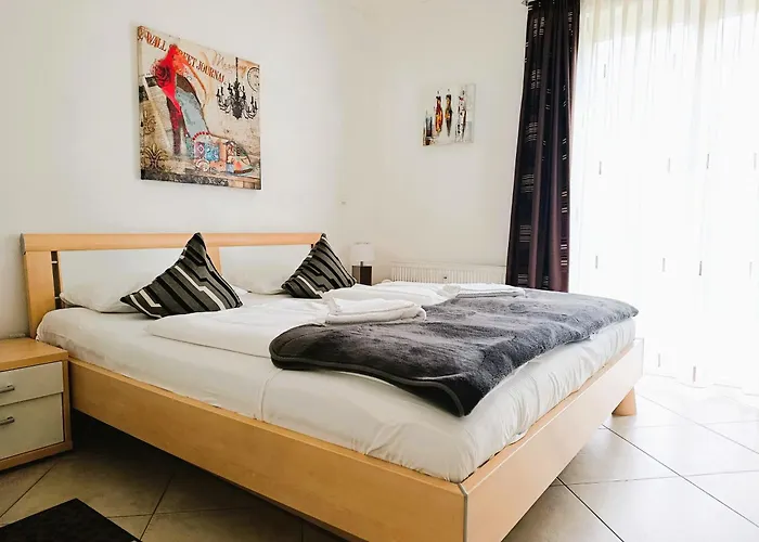 Residenz Strandkrone 02 호텔 *